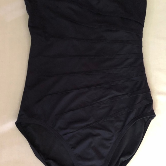 Calvin Klein Starburst One-Piece Swimsuit.  Navy Size 6 - Picture 4 of 16